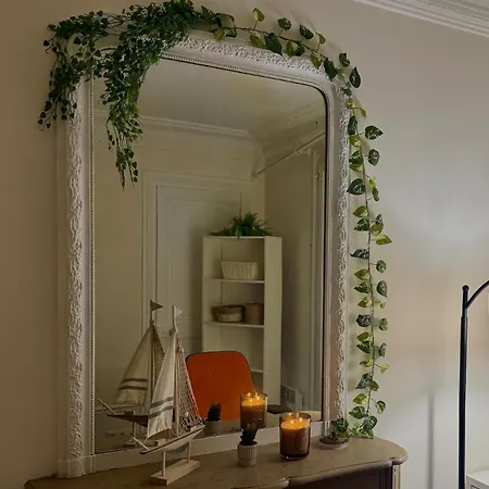 Eiffel Tower Apartment *